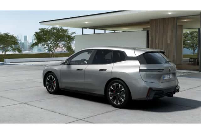 BMW iX (2026) thumbnail 2