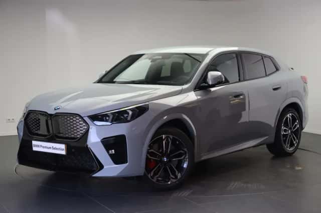 BMW iX2 (2026) thumbnail 1