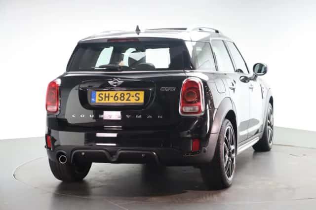 MINI Countryman (2018) thumbnail 3