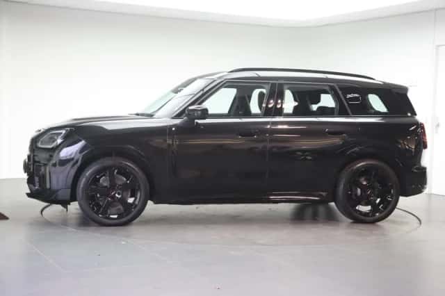 MINI Countryman (2024) thumbnail 2