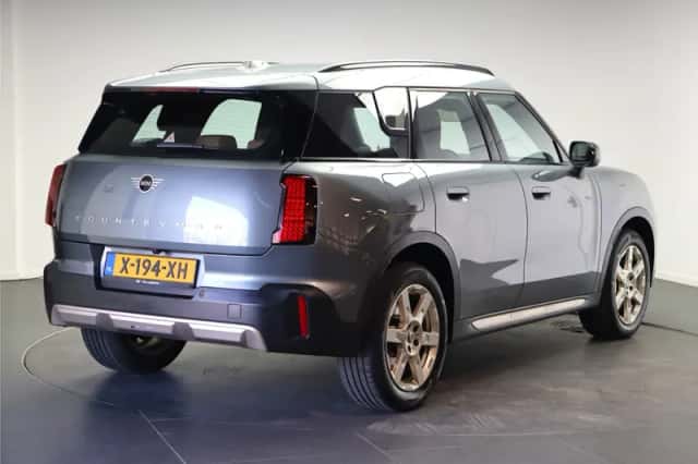 MINI Countryman (2024) thumbnail 3