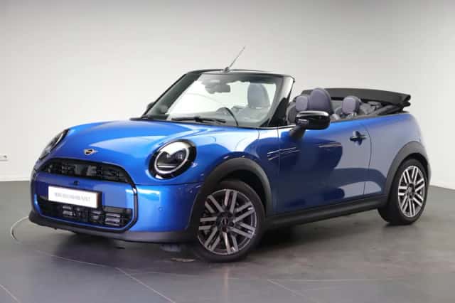 MINI Cabrio (2026) thumbnail 2