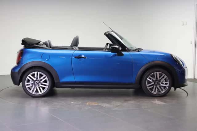 MINI Cabrio (2026) thumbnail 5