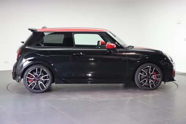 MINI Hatchback (2026) thumbnail 4