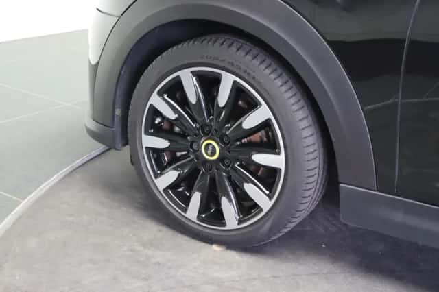 MINI Electric (2022) thumbnail 6