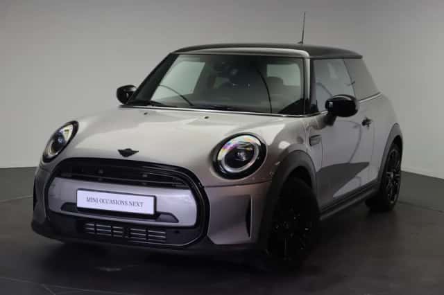 MINI Hatchback (2023) thumbnail 1