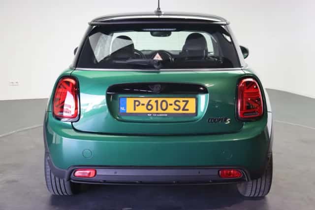 MINI Electric (2022) thumbnail 6