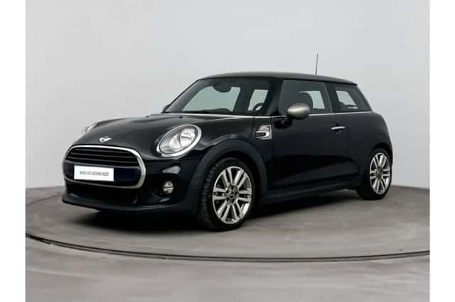 MINI Cooper (2017) thumbnail 1