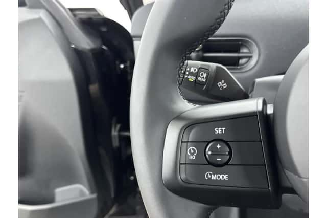 MINI Cooper (2025) thumbnail 6