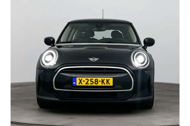 MINI Cooper (2023) thumbnail 5