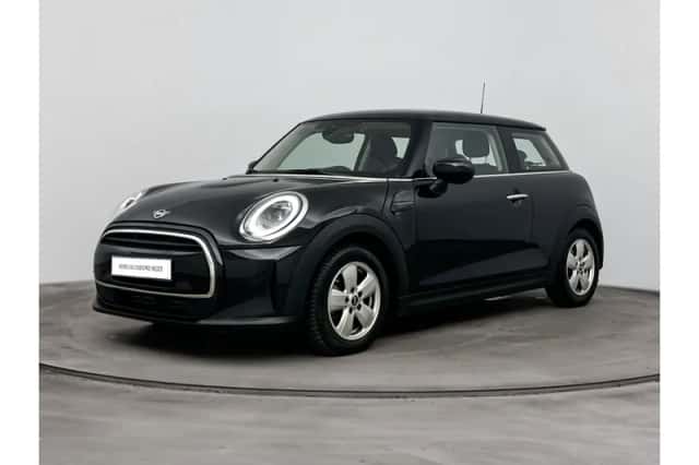 MINI Cooper (2024) thumbnail 1