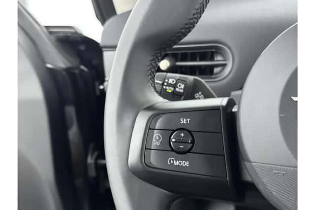 MINI Hatchback (2024) thumbnail 6
