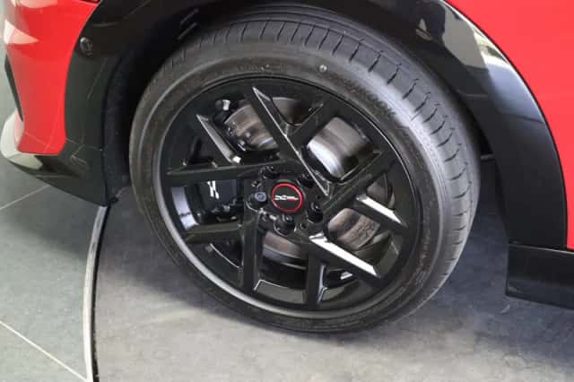 MINI Hatchback (2025) thumbnail 6
