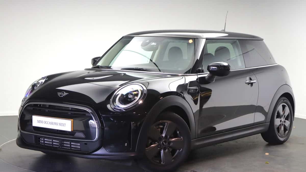 MINI Hatchback (2023) — foto 1