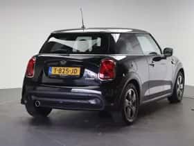 MINI Hatchback (2023) thumbnail 3