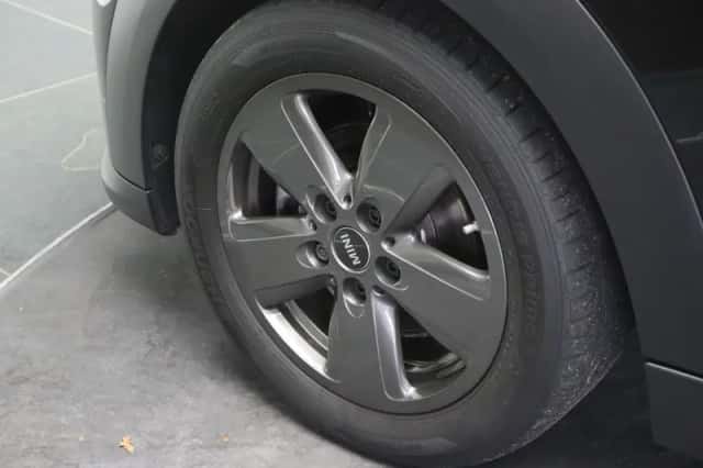 MINI Hatchback (2023) thumbnail 6