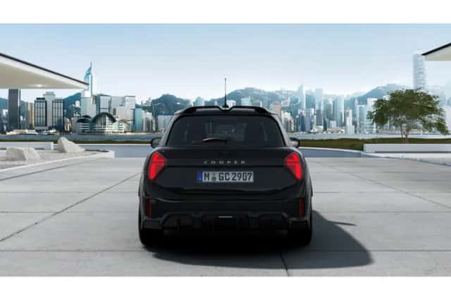 MINI Hatchback (2026) thumbnail 3