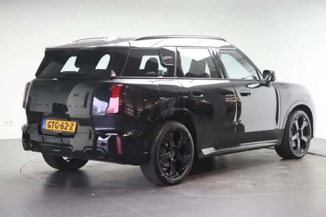 MINI Countryman (2024) thumbnail 3