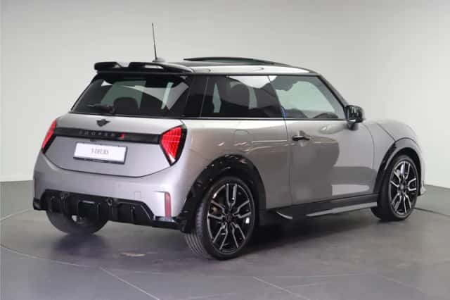 MINI Hatchback (2026) thumbnail 3
