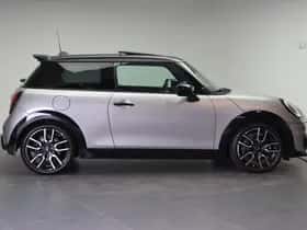 MINI Hatchback (2026) thumbnail 4