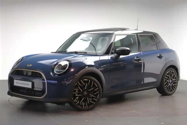 MINI Hatchback (2025) thumbnail 1