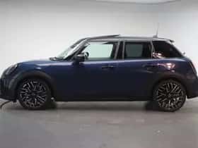 MINI Hatchback (2025) thumbnail 2