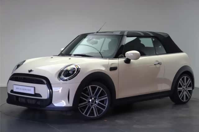 MINI Cabrio (2021) thumbnail 1