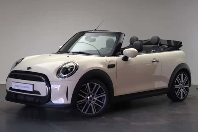 MINI Cabrio (2021) thumbnail 2
