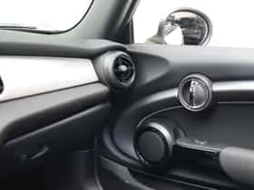 MINI Cabrio (2021) thumbnail 18