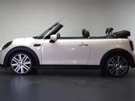 MINI Cabrio (2021) thumbnail 3