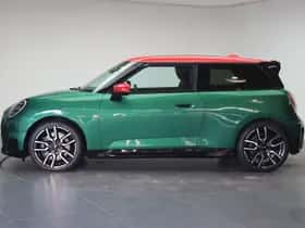 MINI Hatchback (2024) thumbnail 2