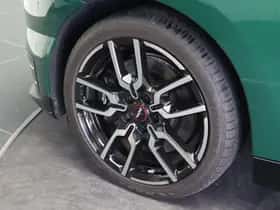 MINI Hatchback (2024) thumbnail 6