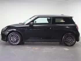 MINI Hatchback (2026) thumbnail 2