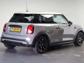 MINI Hatchback (2022) thumbnail 3