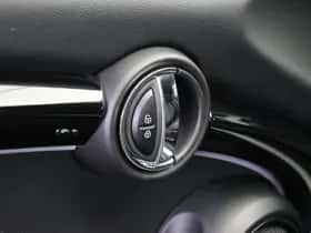 MINI Hatchback (2022) thumbnail 7