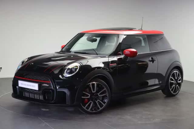 MINI Hatchback (2022) thumbnail 1