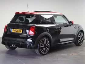 MINI Hatchback (2022) thumbnail 3