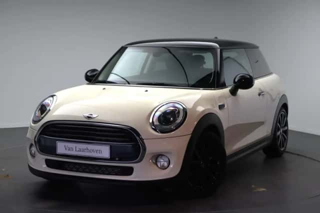 MINI Hatchback (2017) thumbnail 1