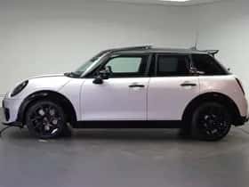 MINI Hatchback (2026) thumbnail 2