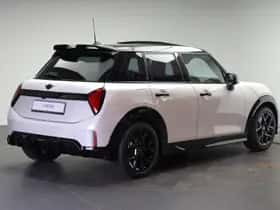 MINI Hatchback (2026) thumbnail 3