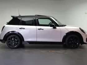 MINI Hatchback (2026) thumbnail 4