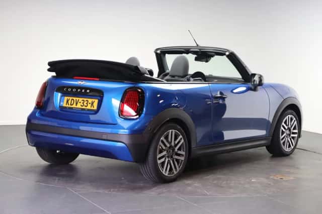 MINI Cabrio (2026) thumbnail 4