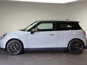 MINI Hatchback (2026) thumbnail 2