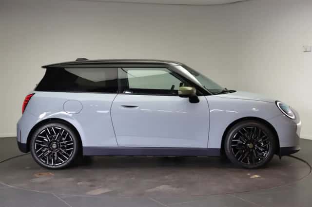 MINI Hatchback (2026) thumbnail 4