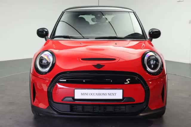 MINI Electric (2022) thumbnail 2