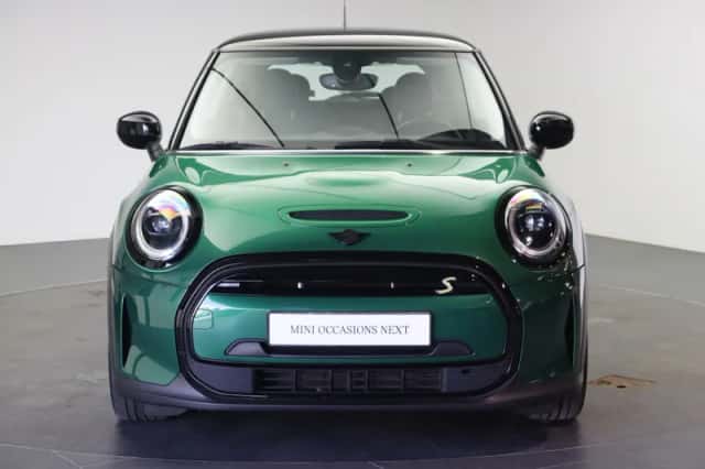 MINI Electric (2022) thumbnail 2