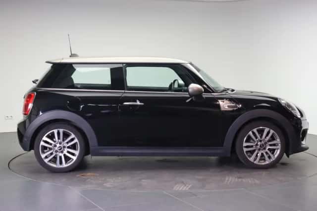 MINI Hatchback (2017) thumbnail 4