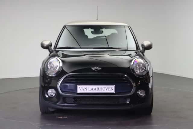 MINI Hatchback (2017) thumbnail 5