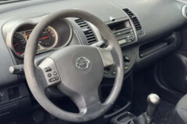 Nissan Note (2007) thumbnail 3