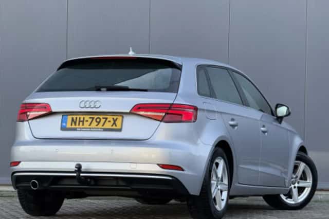 Audi A3 (2017) thumbnail 2